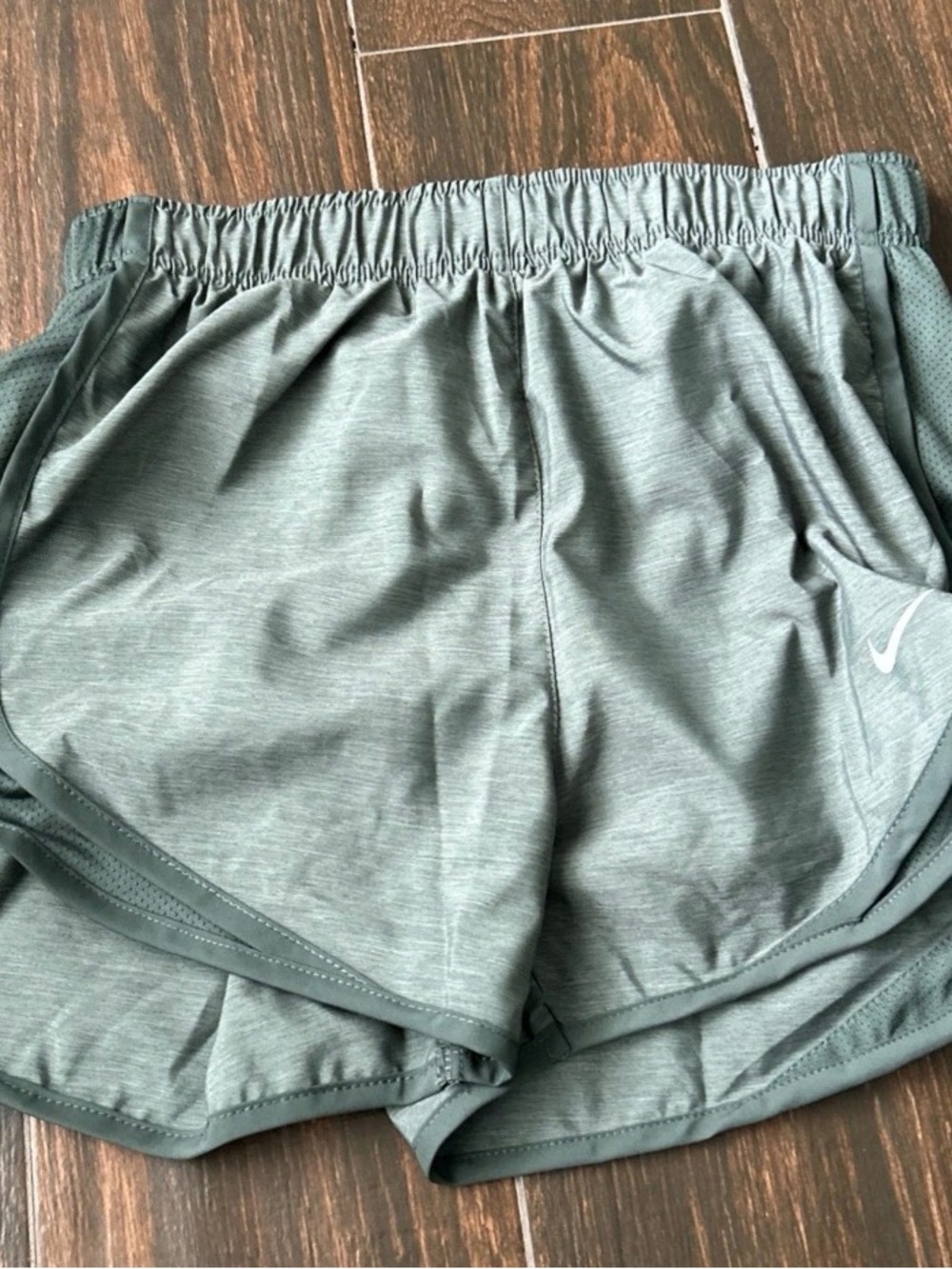NWT Nike Dry Fit Women’s  Running Shorts Army Green Heather With Liner Size XS